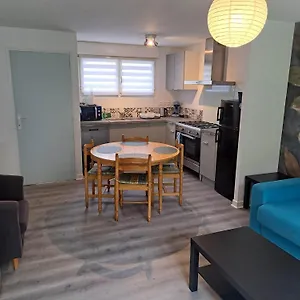 Apartamento Proche Centre, Cotes De Granit Rose Francia