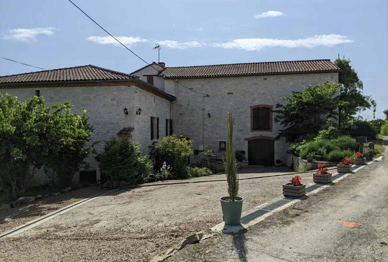 Chambre D'Hotes L'Hermione Bed & Breakfast Villeneuve-sur-Vere France