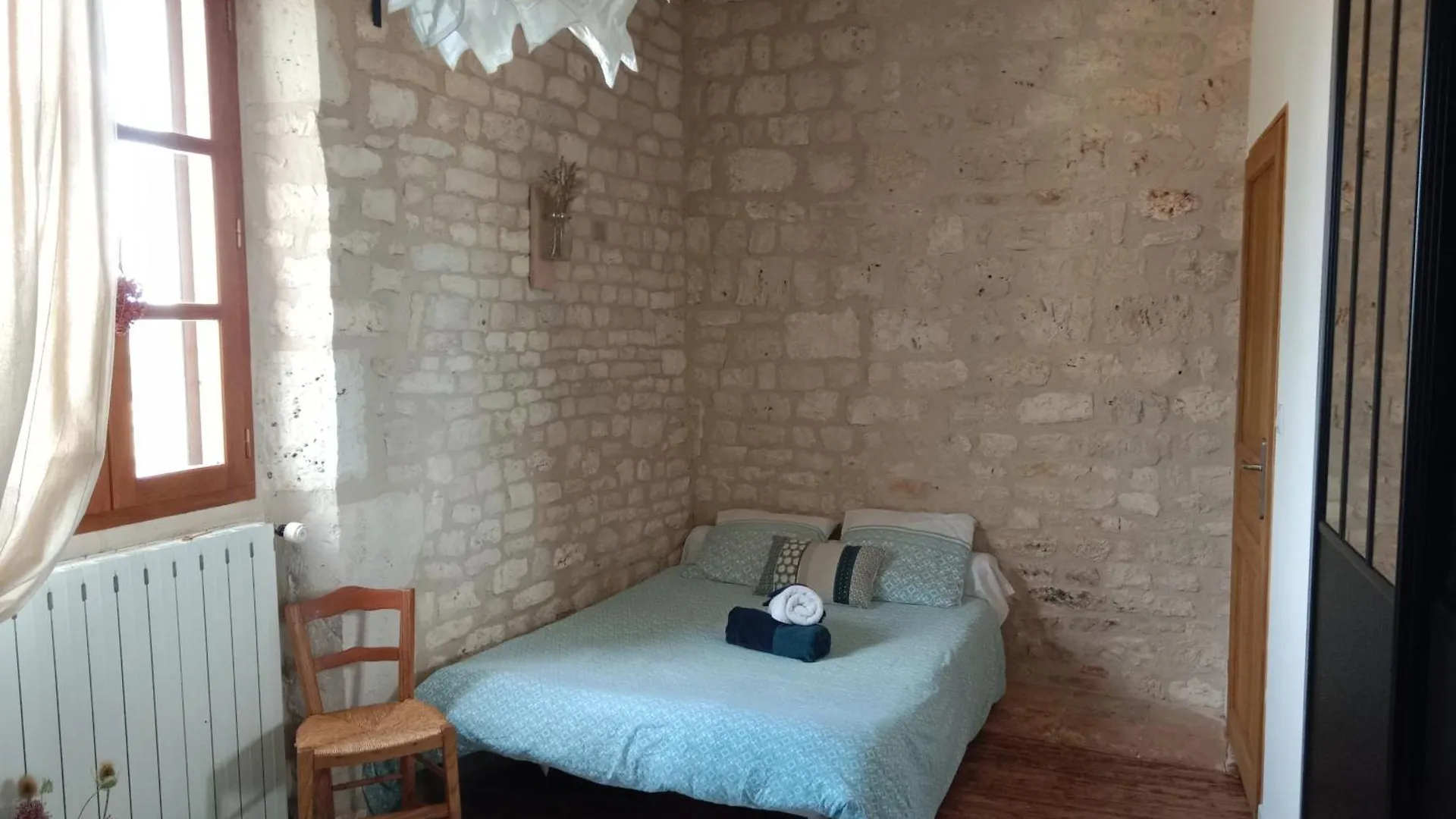 Chambre D'Hotes L'Hermione Bed & Breakfast Villeneuve-sur-Vere